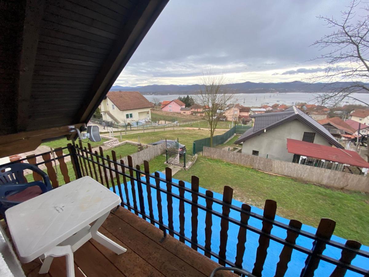 Asja Guest House Lukavac Exteriér fotografie